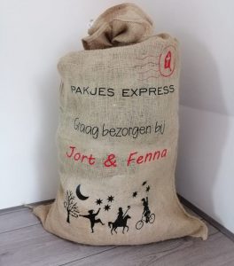 Sinterklaaszak met naam bedrukt