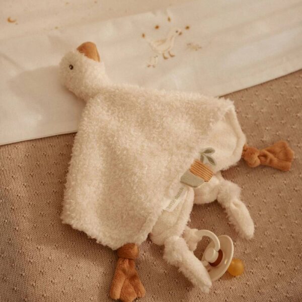 Little Dutch Knuffeldoekje Little Goose met naam geborduurd 2