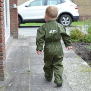 Størvik kinderoverall met naam geborduurd - olijfgroen 1